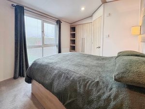 Photo 21- click for photo gallery